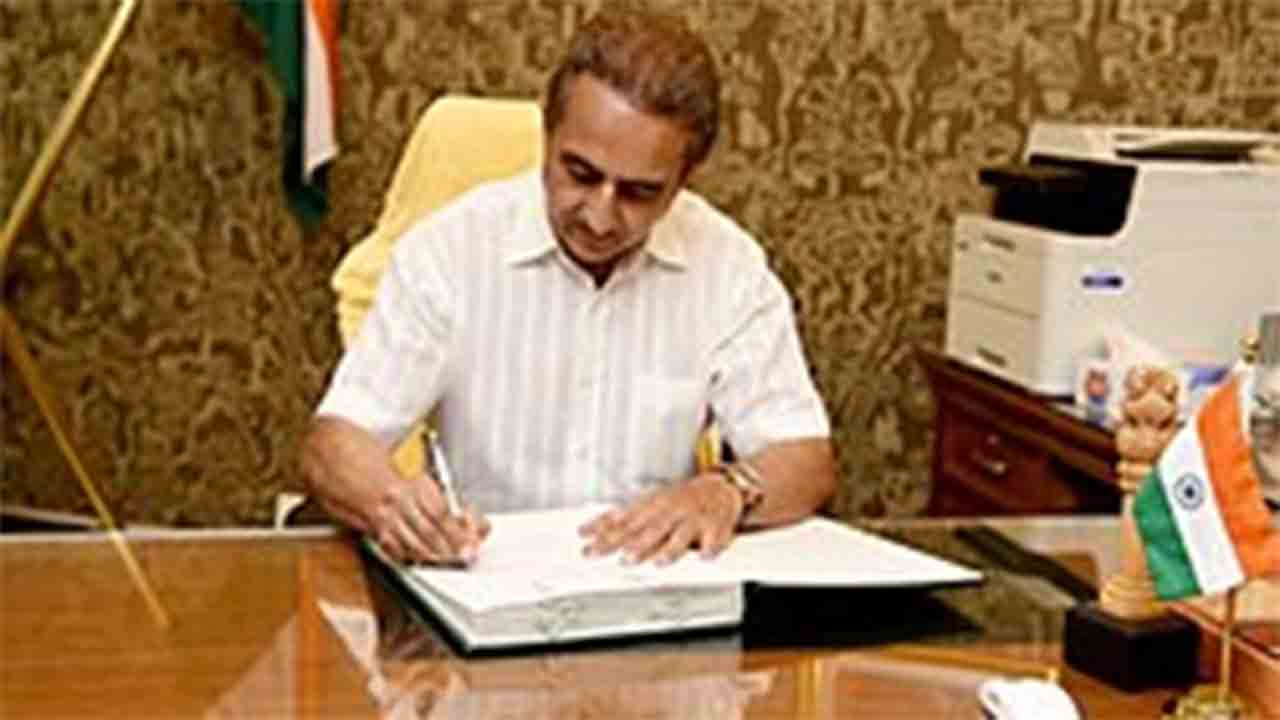 কীর্তিবর্ধন সিংহ।