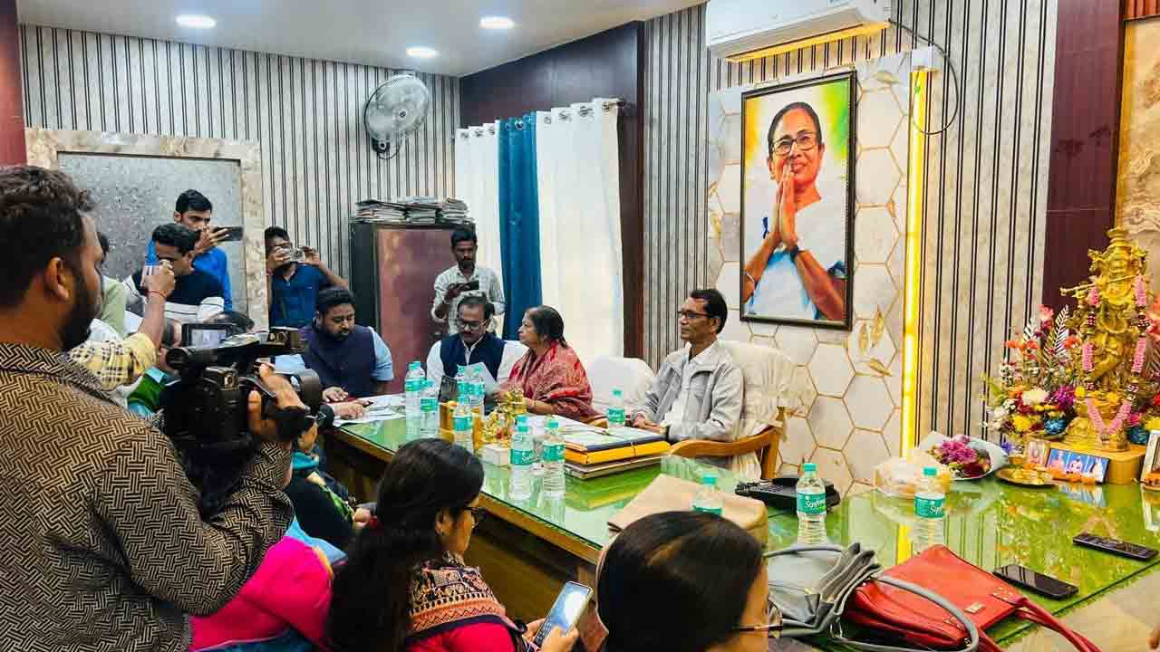 পুরসভার বোর্ড মিটিং।