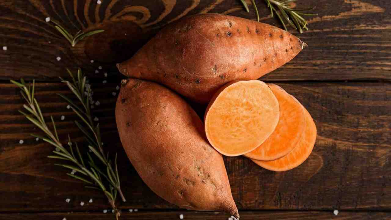 How to identify fake sweet potatoes at home