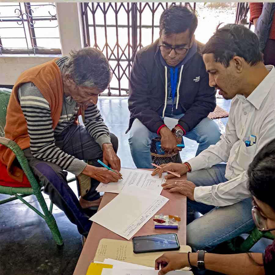 Election commission held meeting with West Bengal CEO office dgtl