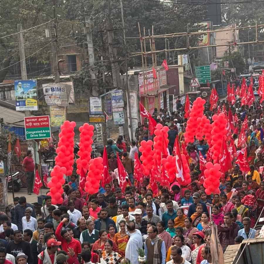 সোনামুখীতে সিপিএমের মিছিল।