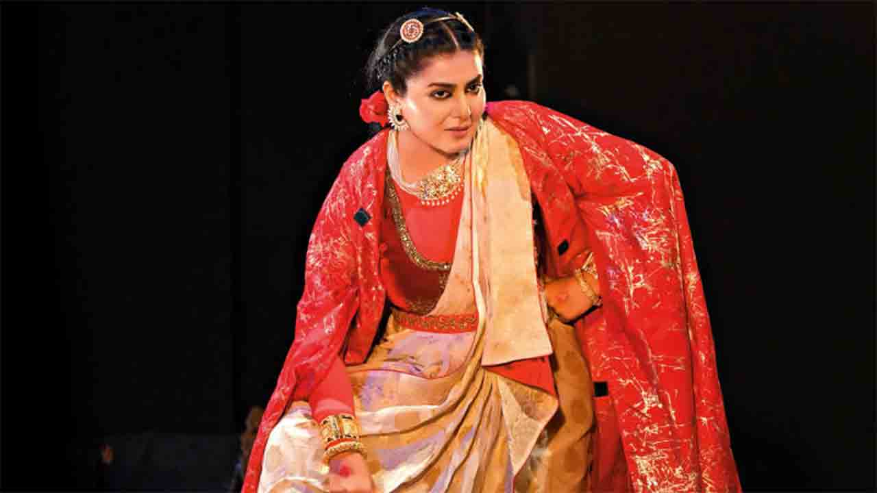 তারাসুন্দরীর চরিত্রে গার্গী।