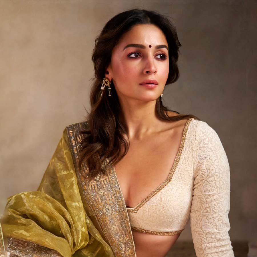 Alia Bhatt Reveals She wants To delete Her Social Media Account dgtl