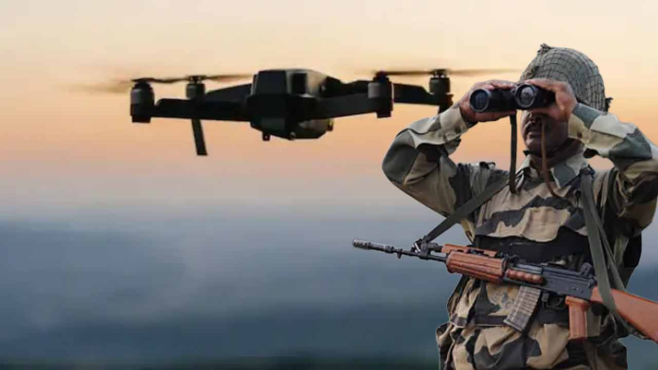 সীমান্তে নজরদারি বিএসএফ জওয়ানের।