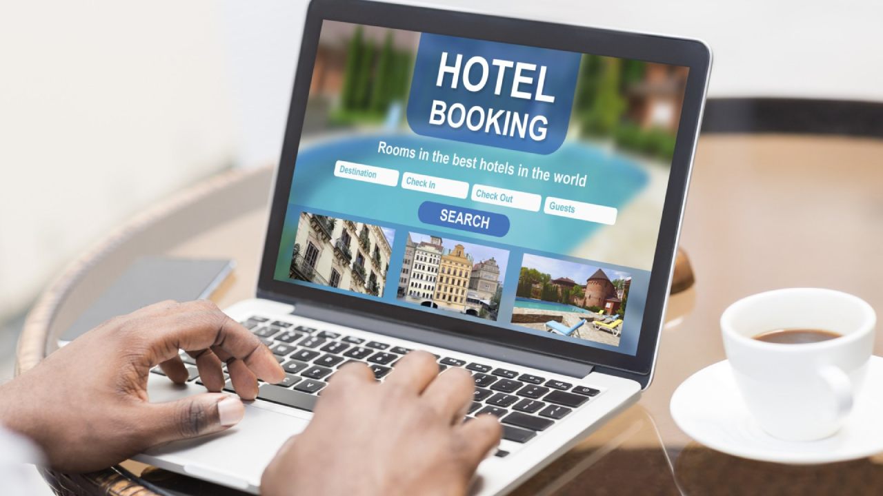 অনলাইনে হোটেল বুকিংয়ের আগে সাবধান।