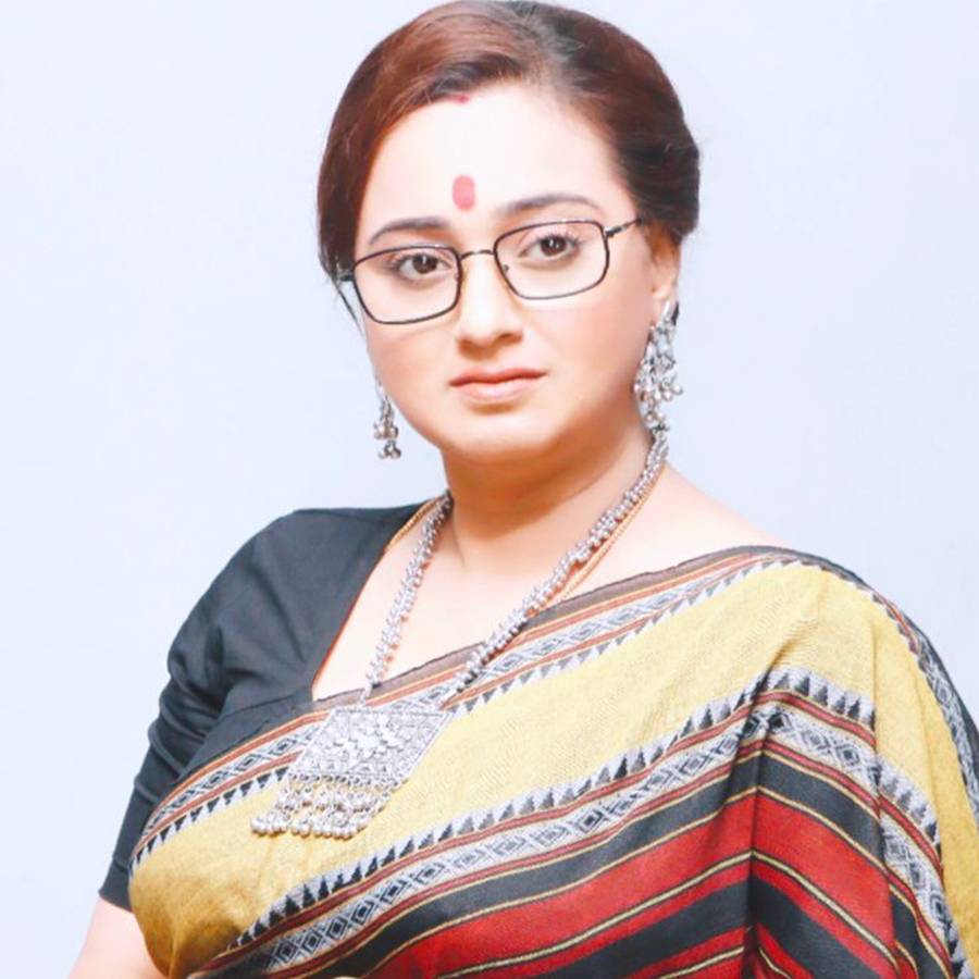 How is single mother Swarnakamal Dutta moving forward with her daughter dgtl