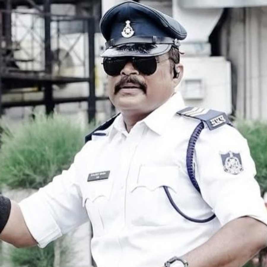 ইনদওরের ‘ড্যান্সিং কপ’। ছবি: সংগৃহীত।