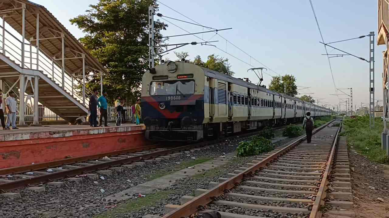 Howrah-Bardhaman main and cord line may be merged soon