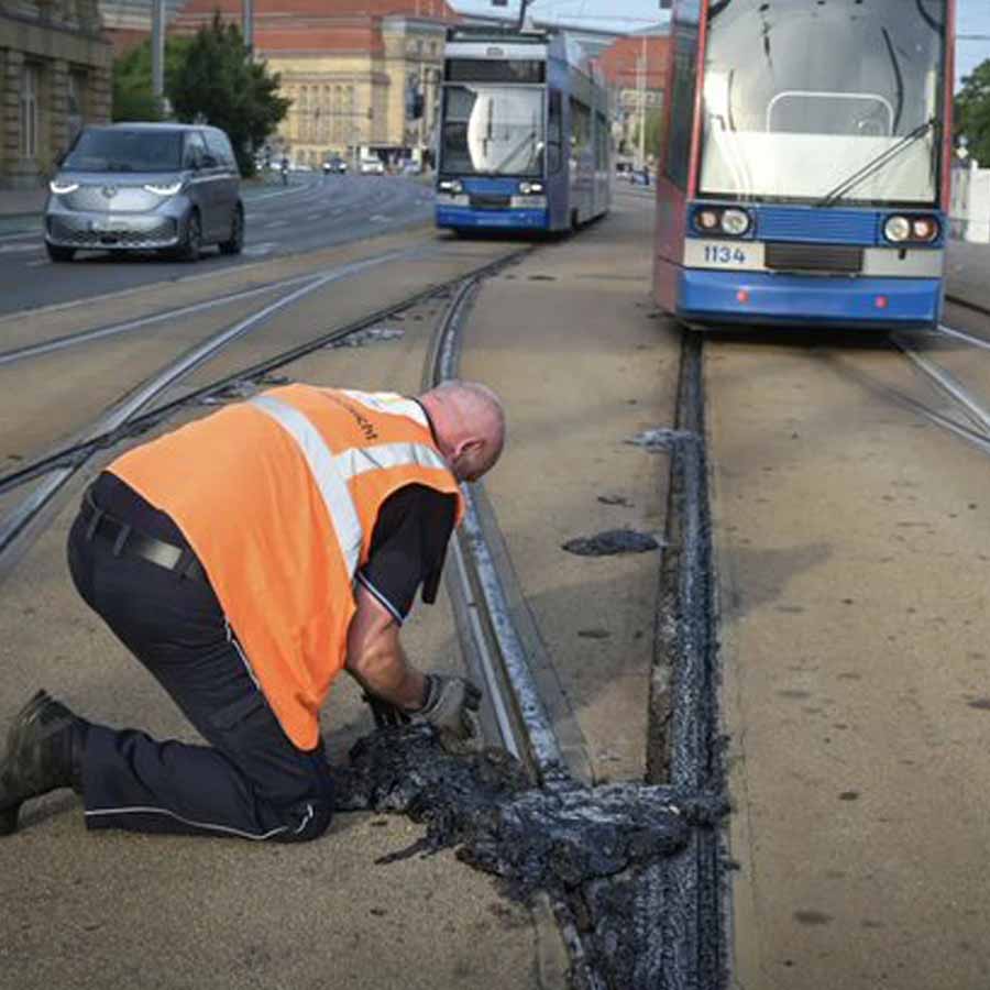 Roads melting, demand for AC surging, a summer that Europe has never seen before dgtl