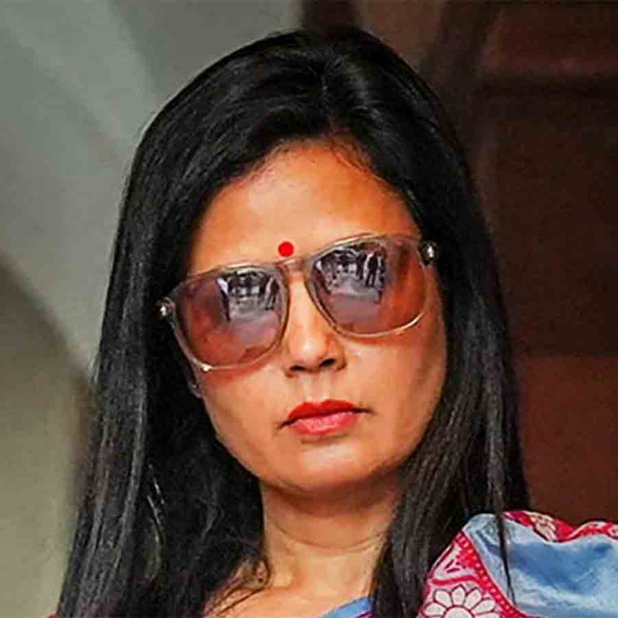 মহুয়া মৈত্র।