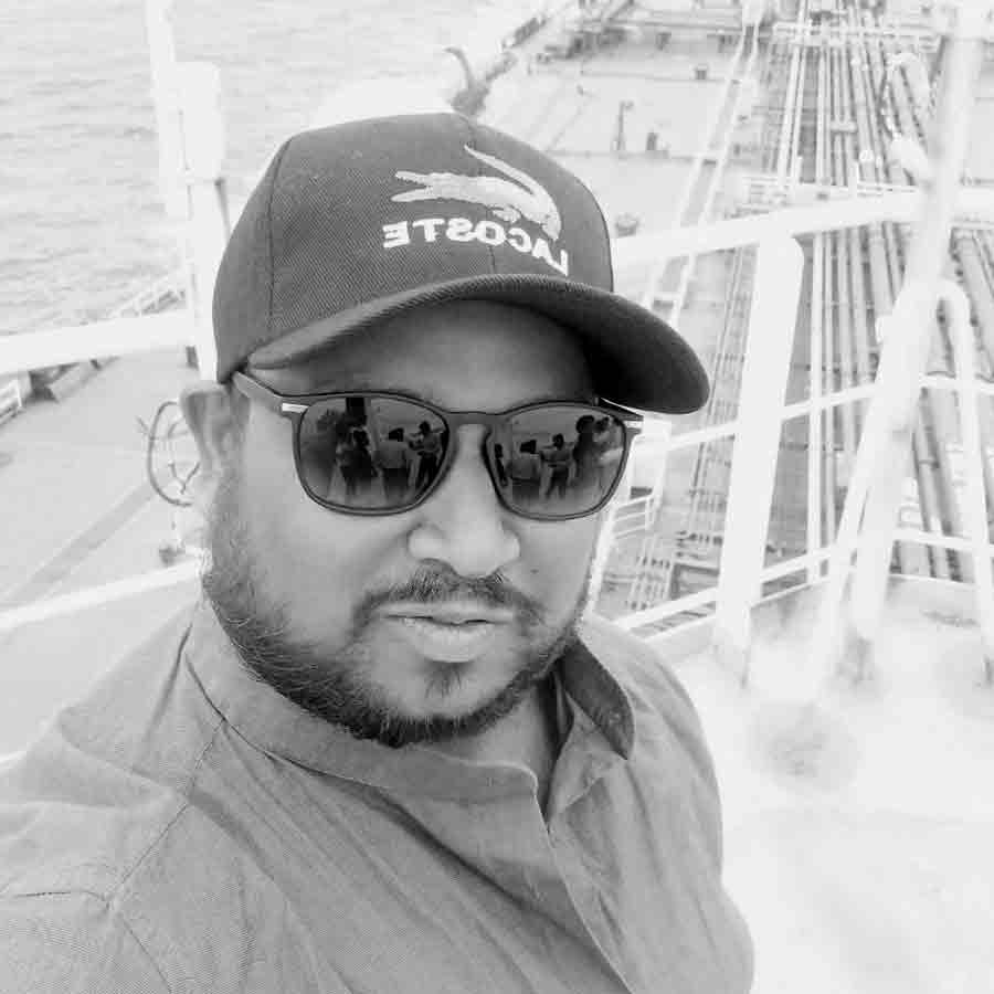 মৃত নাবিক রাকেশ চৌহান। ছবি: সংগৃহীত।