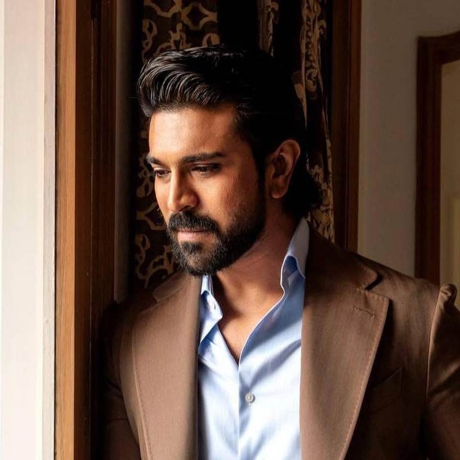 রাম চরণ: সুদর্শন, সুঠাম অভিনেতার এমনিতে কোনও শারীরিক সমস্য নেই। তবে ছোটবেলায় ডিসলেক্সিয়ায় ভুগতেন। পড়তে বা লিখতে সমস্যা হত তাঁর। 