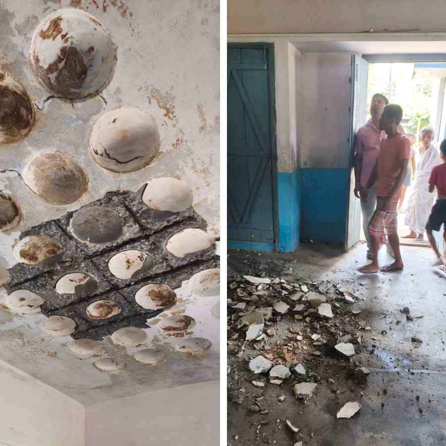 Roof collapsed in Dhupguri school, students saved by teacher dgtld