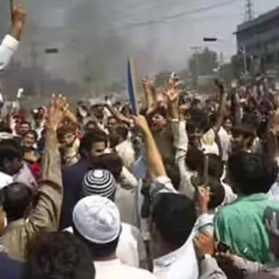 POK Leaders Allege Pakistan Army Supplied Guns and Ammunition to Kashmiris