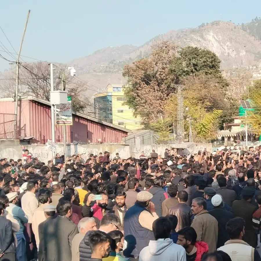 POK Leaders Allege Pakistan Army Supplied Guns and Ammunition to Kashmiris