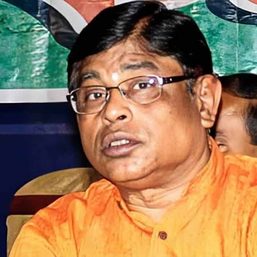 Ex TMC MLA Manik Bhattacharya does not appear in court physically in primary recruitment case dgtl