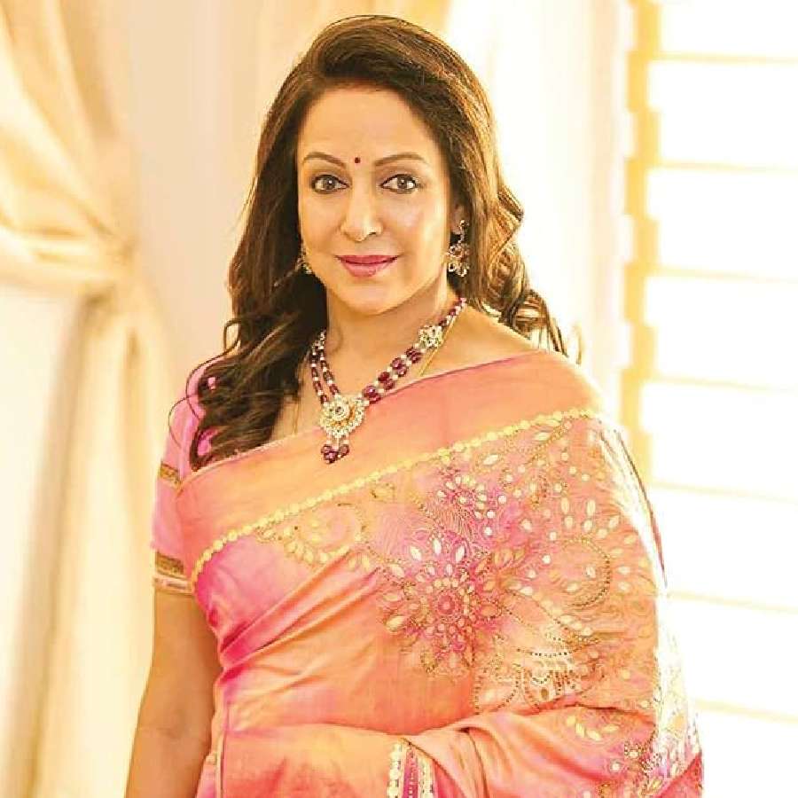 Try Hema Malini's 2-Ingredient DIY Face Pack for Glowing Skin dgtl