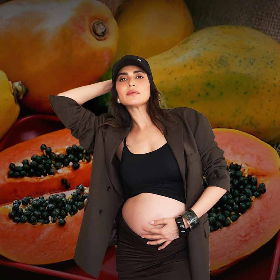 Is Papaya Safe During Pregnancy? Nutritionist Busts the Myth After Karishma Tanna’s Query dgtl