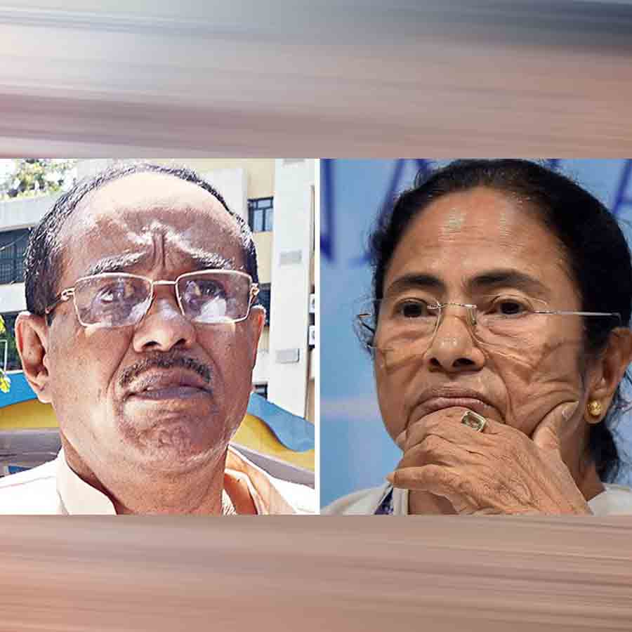 (বাঁ দিকে) সুব্রত বক্সী এবং মমতা বন্দ্যোপাধ্যায় (ডান দিকে)।