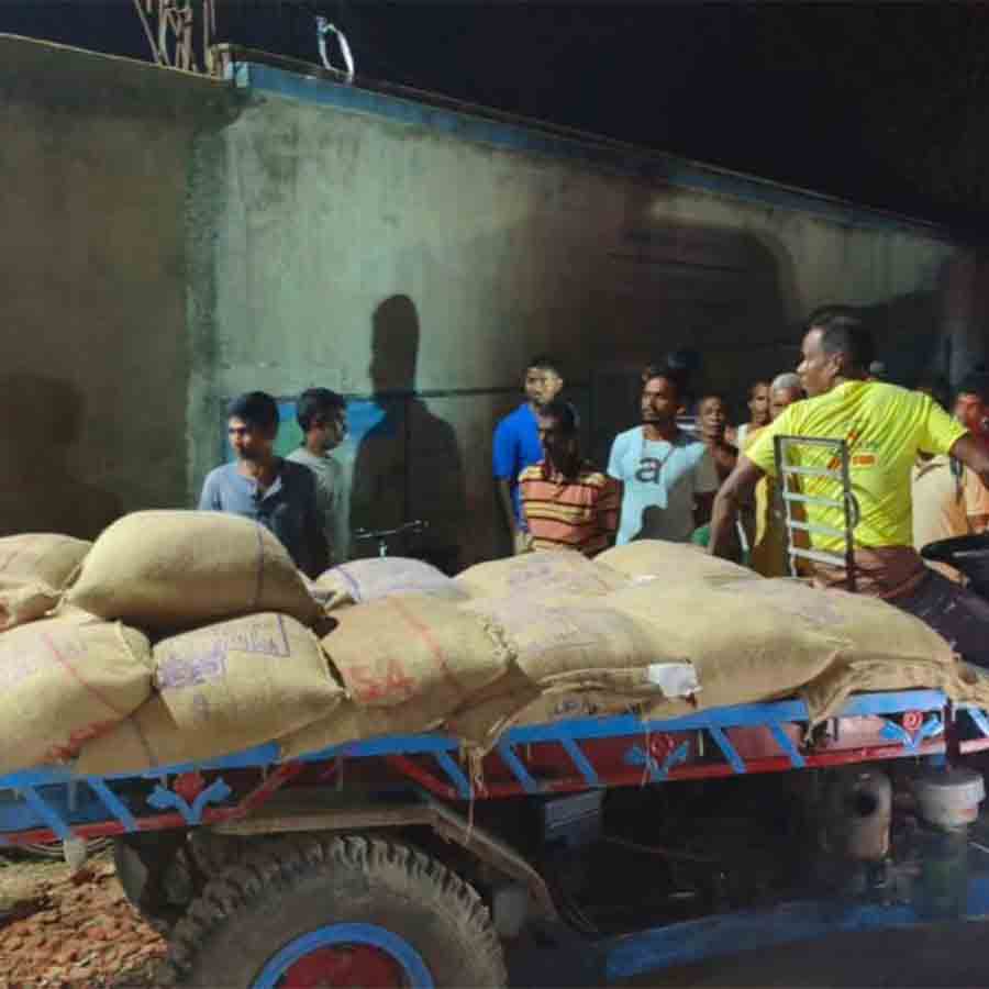 Allegations of Rice smuggling from school at namkhana