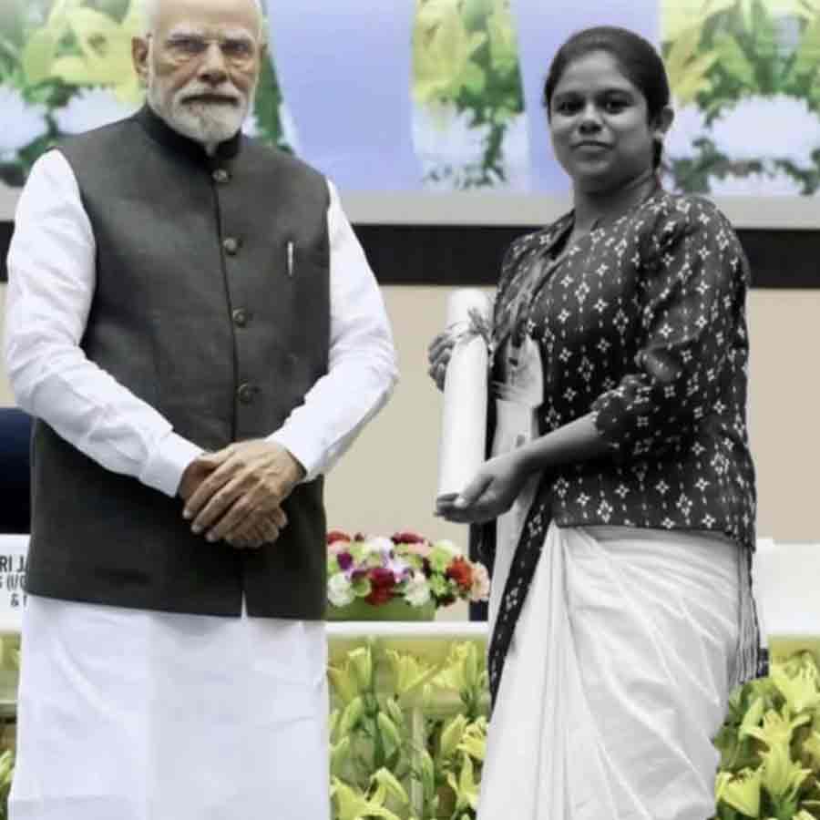 Ritwika Saha, meritorious student of North 24 pargana dies in road accident dgtld