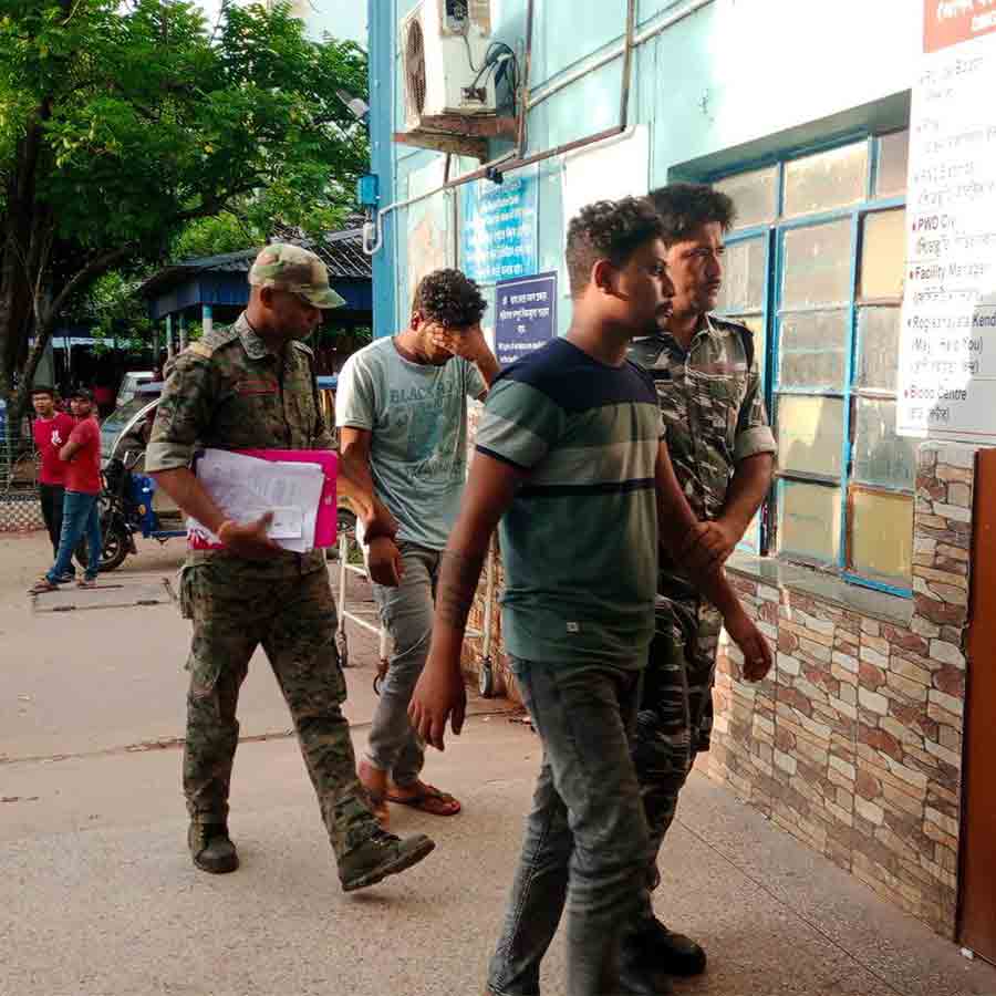 two arrested from north dinajpur dgtld