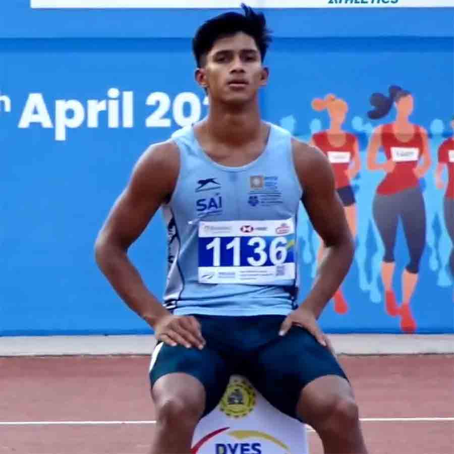 No proper shoe for a Farmer family boy of Kaliachak to participate in U20 Athletics Championship