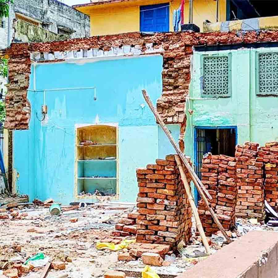 An appeal to preserve the memory of poet Hemchandra Bandyopadhyay's homestead