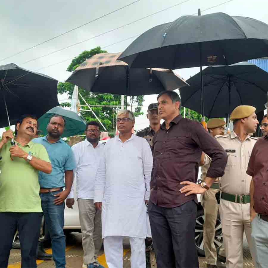 Meeting regarding execution of Ghatal Master plan