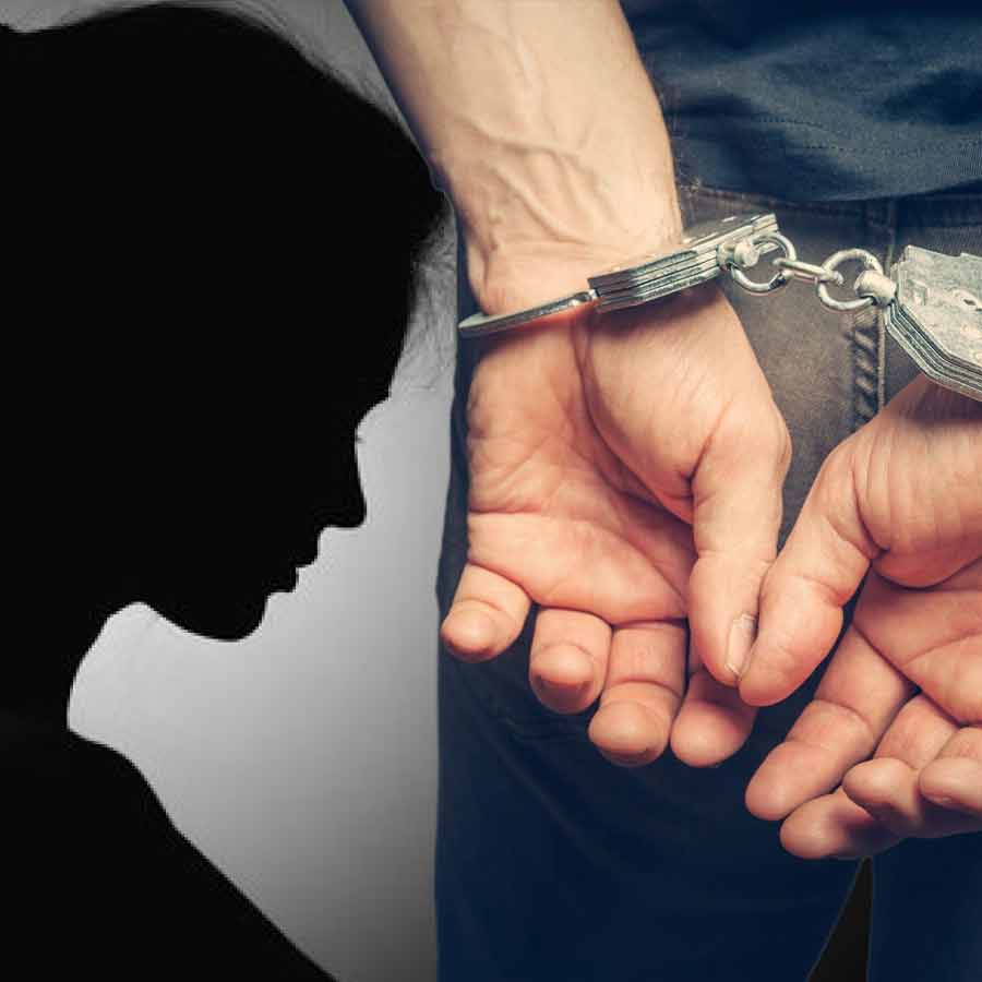Former Minister’s PSO accused of molestation of the leader’s friend, arrested after victim calls CM Helpline