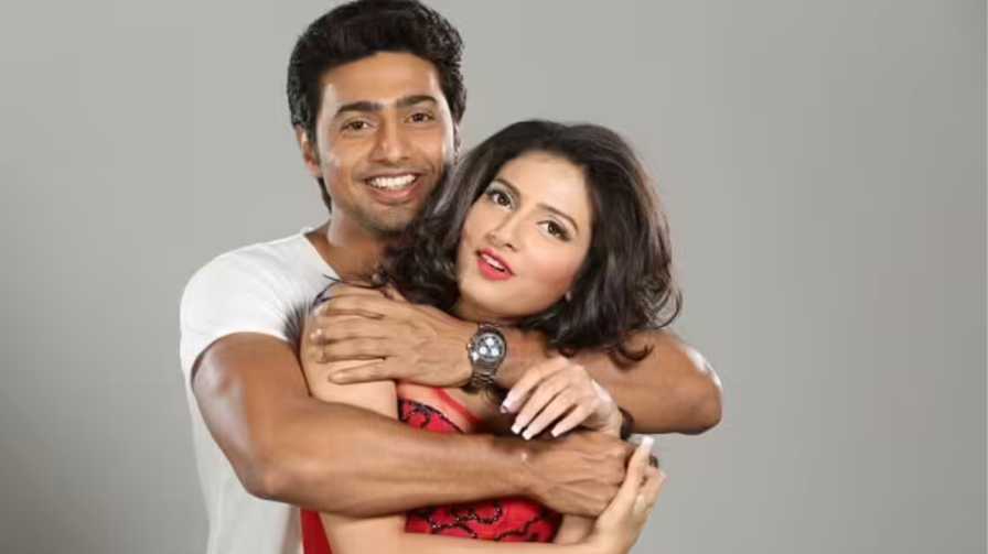 ২০১২ সালে ‘দেশু’ জুটির ‘খোকাবাবু’ও বক্সঅফিসে বিপুল সাড়া ফেলেছিল। তার পরের বছর অর্থাৎ ২০১৩-তে মুক্তি পেয়েছিল ‘খোকা ৪২০’। শোনা যায়, এই ছবির পর থেকেই তাঁদের দূরত্ব তৈরি হয়।