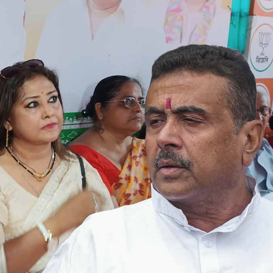 মঙ্গলবার সল্টলেকে মুখ্যমন্ত্রী শুভেন্দু অধিকারীর জনতার দরবারে বিক্ষুব্ধ সঙ্গীতশিল্পীরা।