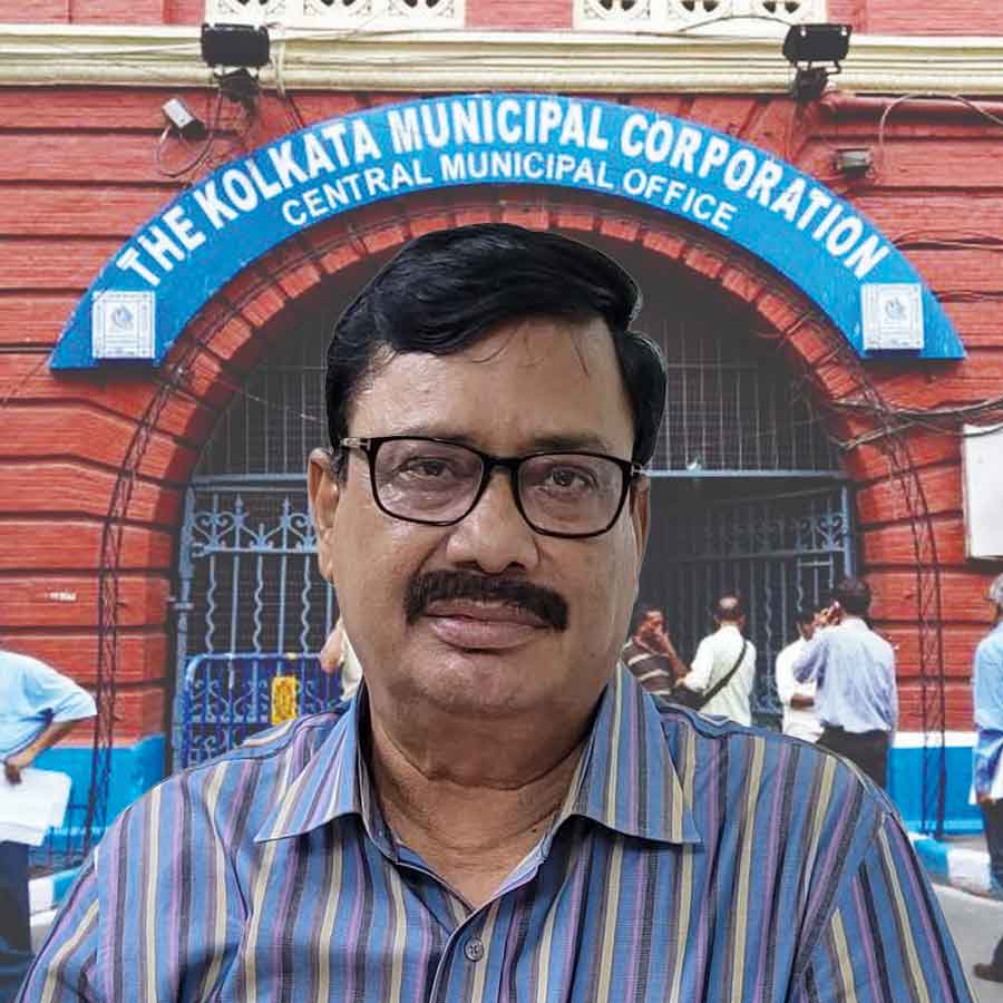 TMC mayor in Council Tarak Singh resign from Kolkata Municipal corporation