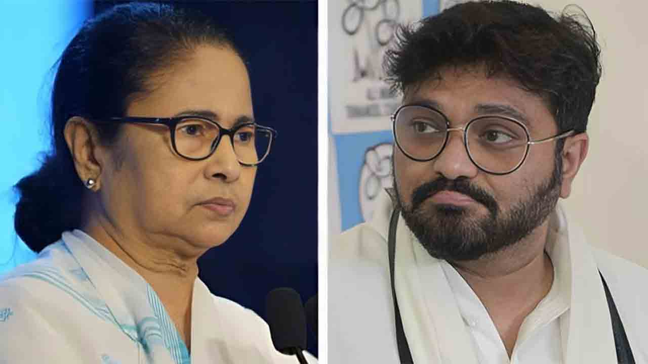 (বাঁ দিকে) মমতা বন্দ্যোপাধ্যায়। বাবুল সুপ্রিয় (ডান দিকে)।