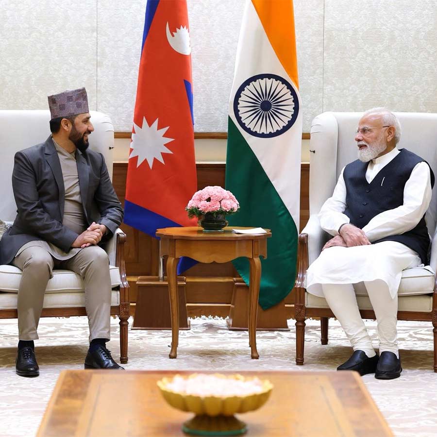 নেপালের শাসক দল রাষ্ট্রীয় স্বতন্ত্র পার্টির চেয়ারম্যান রবি লামিছানের সঙ্গে বৈঠক করলেন প্রধানমন্ত্রী নরেন্দ্র মোদী।