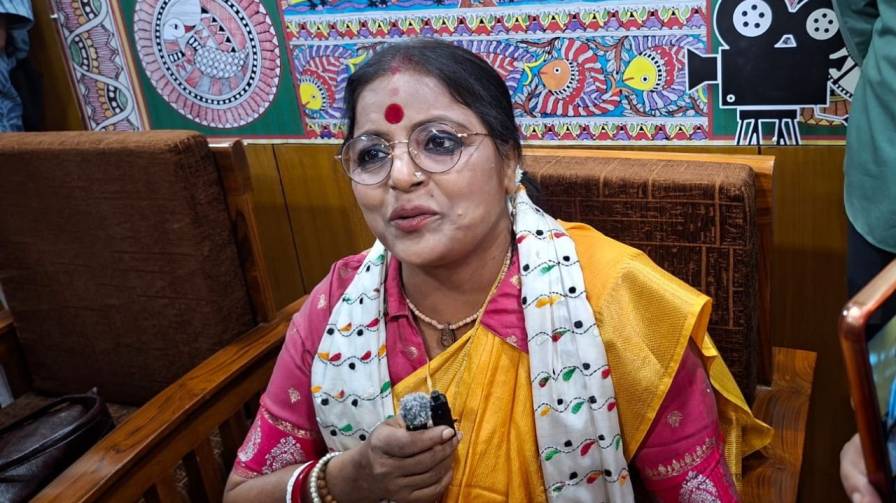 প্রযোজকেদের সঙ্গে বৈঠক করলেন পাপিয়া অধিকারী।