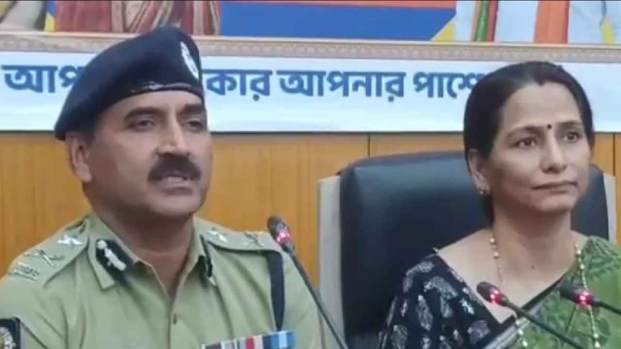 No decision has been taken to evict hawkers from College Street, the KMC Commissioner appeals to the public not to pay heed to rumours