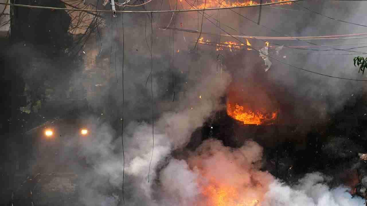 How Asphyxiation Causes Death in Major Fire Accidents, Delhi Malviya Nagar Fire Raises Awareness