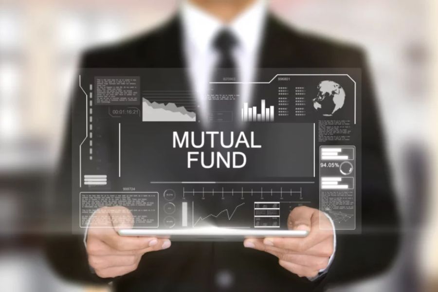 Mutual Funds did not invest in Rajesh Export for last 10 years, while LIC stake holding increases 5 times 