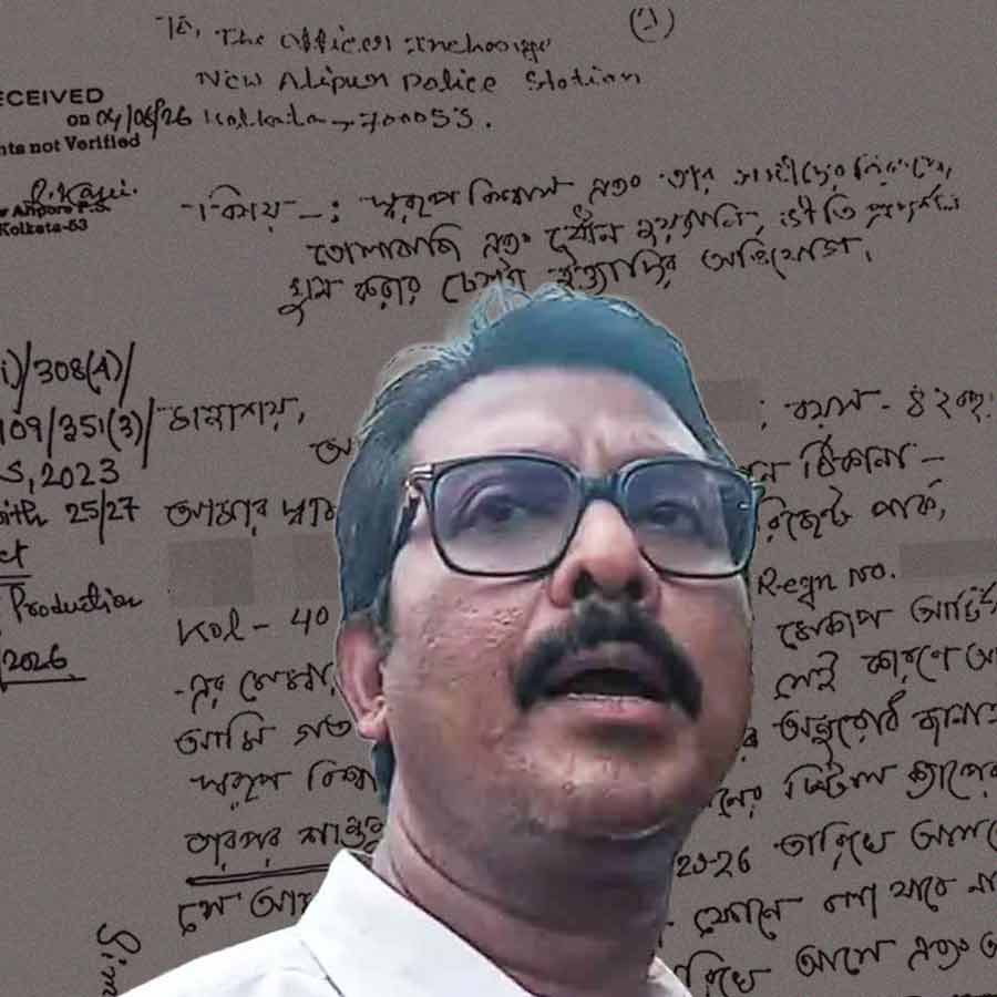 আইনি টানাপড়েনে স্বরূপ বিশ্বাস।