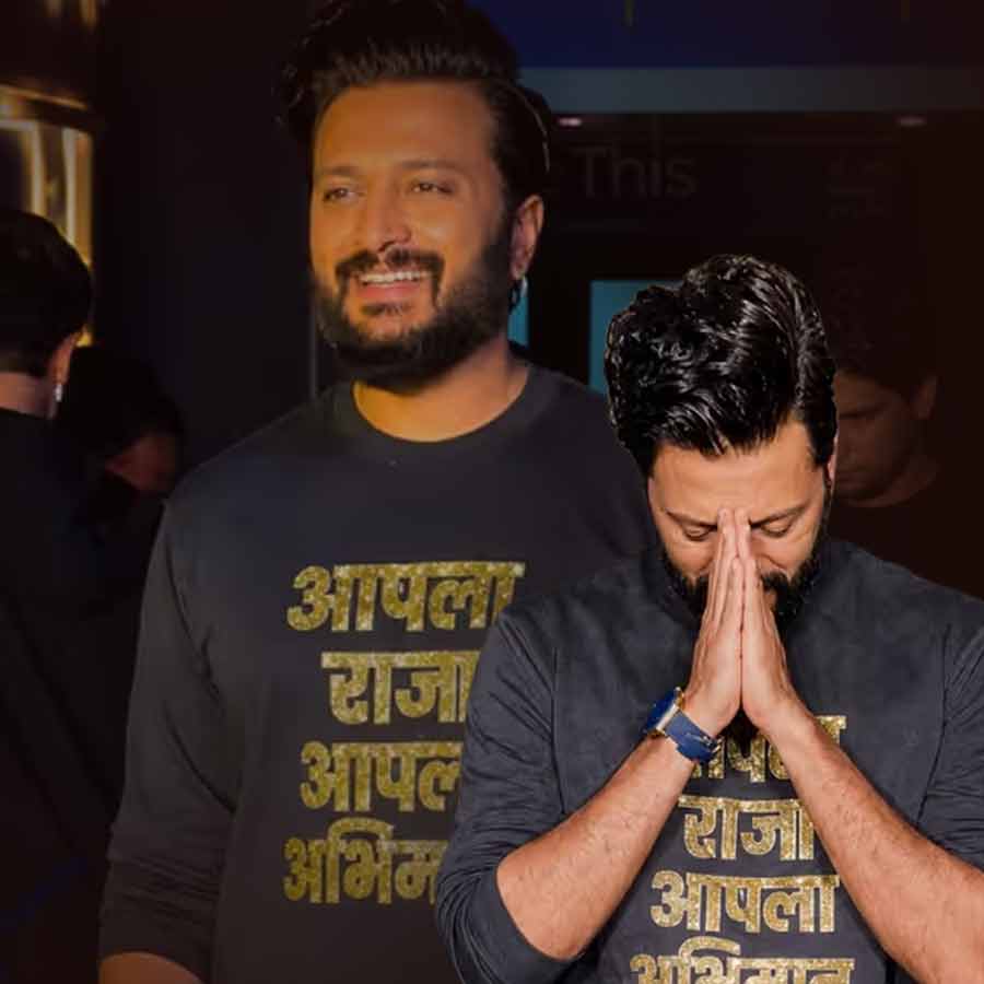 কী কারণে ক্ষমা চাইলেন রিতেশ দেশমুখ।