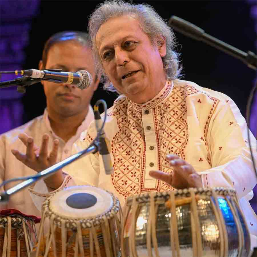 তবলিয়া পণ্ডিত স্বপন চৌধুরী।