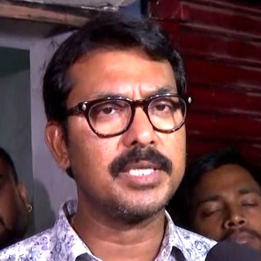 ২০১১ সালের আগে থেকে তৃণমূল কংগ্রেসের কর্মী ছিলেন স্বরূপ। তবে কোনও পদ পাননি। মূলত টালিগঞ্জ অঞ্চলে কেব্‌ল লাইনের ব্যবসা ছিল তাঁর। শোনা যায়, অটো ইউনিয়নের সঙ্গে নাকি যুক্ত ছিলেন তিনি। এ ছাড়া সুরুচি সঙ্ঘ ক্লাবের সঙ্গে যুক্ত ছিলেন তিনি। এই ক্লাবের পুজোকে এত কাল সাধারণ মানুষ অরূপ বিশ্বাসের পুজো বলেই চিনতেন। রাজ্যের প্রাক্তন মুখ্যমন্ত্রী মমতা বন্দ্যোপাধ্যায় সাধারণত এই পুজো দিয়েই উদ্বোধন শুরু করতেন। তৃণমূল ক্ষমতায় আসার পরে স্বরূপের দাদা পেলেন মন্ত্রিত্ব। প্রভাব বাড়ল স্বরূপের।