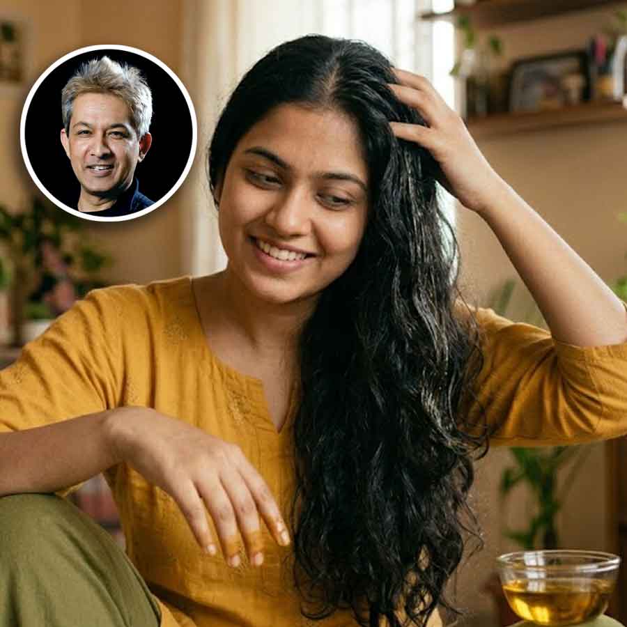 সর্ষের তেল ঠিক কখন মাখতে হয়, জানেন?