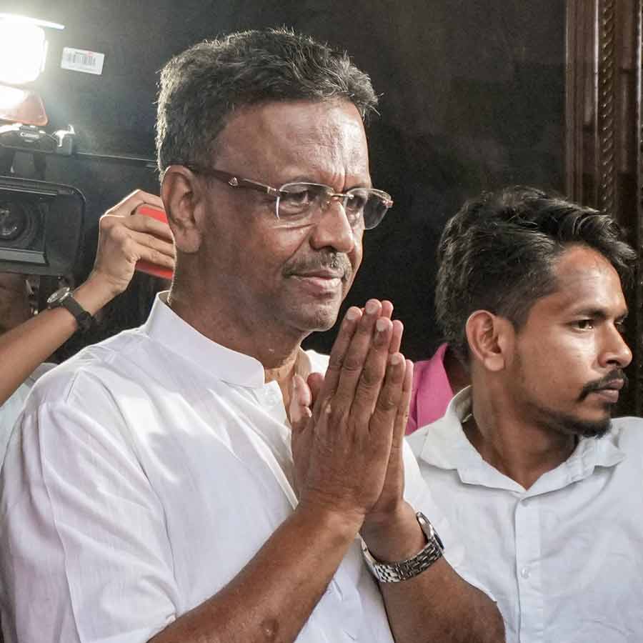 ফিরহাদ হাকিম।