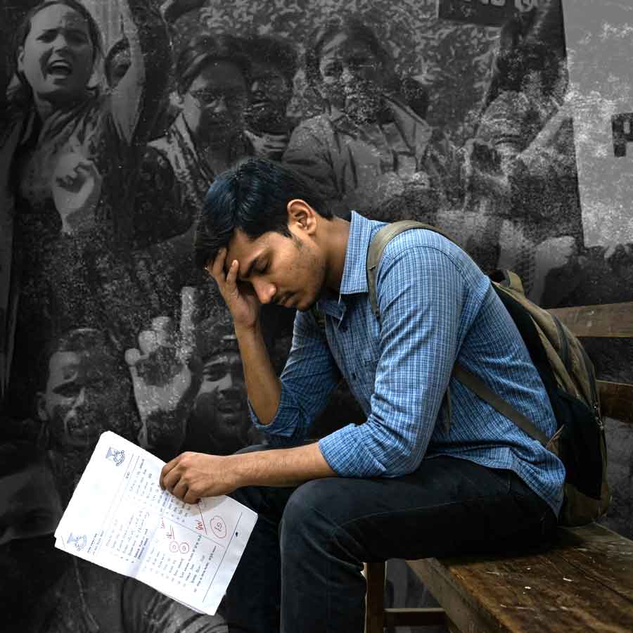 A record of question paper leaks in 45 exams over 24 years, CBSE was in that list too, over a lakh students affected due to chaos Dgtl