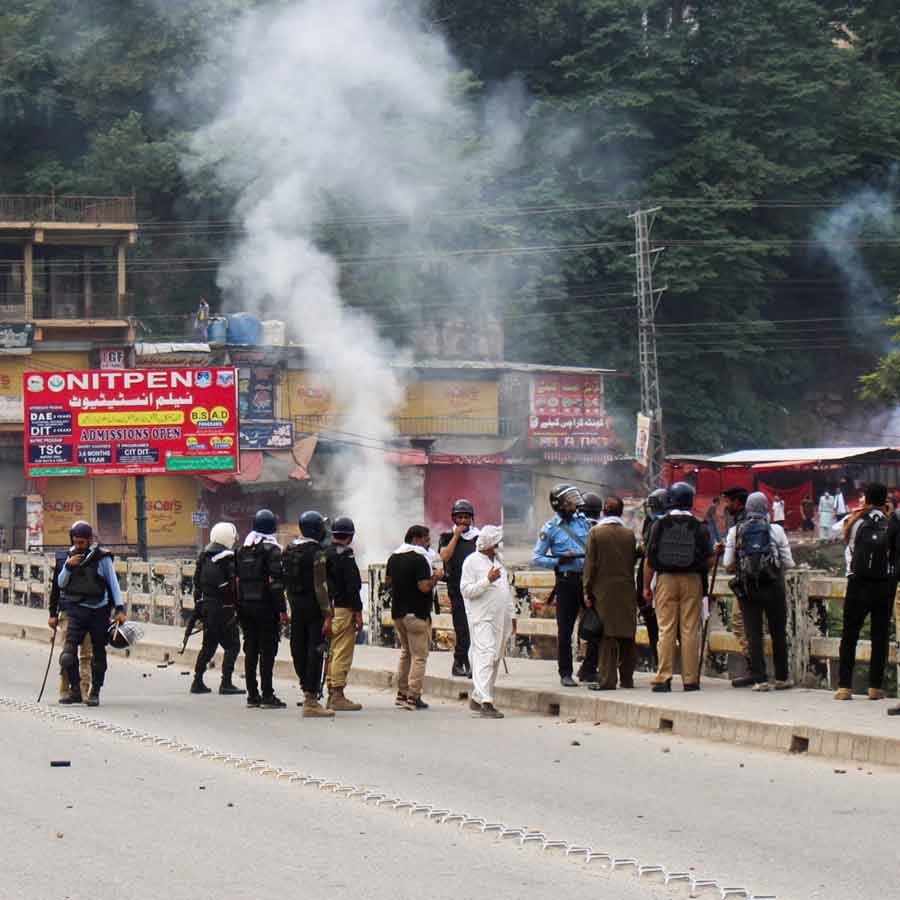 Pakistan-Occupied Kashmir Erupts in Protest After Clash at Local Leader’s Funeral In Rawalakot, Internet Suspended