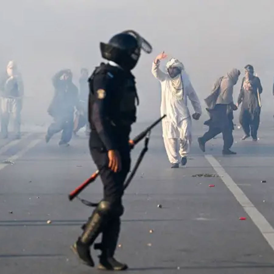 Pakistan-Occupied Kashmir Erupts in Protest After Clash at Local Leader’s Funeral In Rawalakot, Internet Suspended