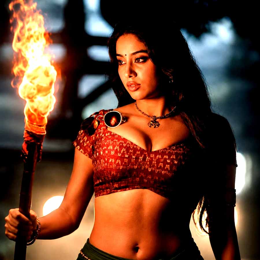 সম্প্রতি ‘পিদ্দী’ ছবিতে জাহ্নবী কপূরের চরিত্র নিয়ে বিতর্ক তৈরি হয়েছে। দর্শকের একাংশের মত, অভিনেত্রীর চরিত্রকে নামমাত্র গুরুত্ব দেওয়া হয়েছে। আসলে তাঁকে ছবিতে যৌনতার প্রতীক হিসেবেই ব্যবহার করা হয়েছে। গ্রামের মহিলার চরিত্রে জাহ্নবী। অথচ তাঁর পোশাক ও তাঁকে যে ভাবে ক্যামেরাবন্দি করা হয়েছে তা ভীষণই ‘শরীরসর্বস্ব’ বলে অভিযোগ।
