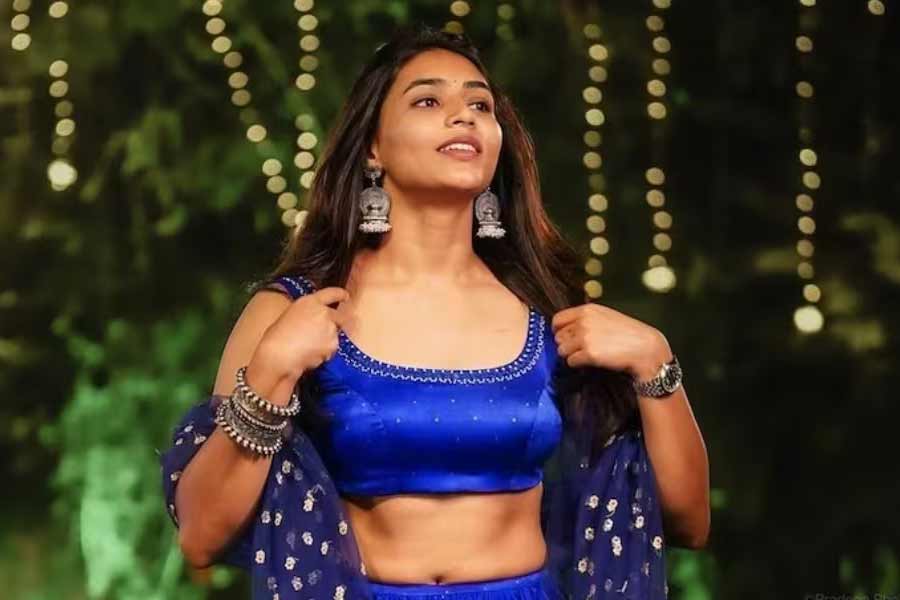 সপ্তমী গৌড়া: ক্যামেরা অ্যাঙ্গেল নিয়ে অসন্তোষ প্রকাশ করেছিলেন সপ্তমী। কন্নড় অভিনেত্রীর মতে, অভিনেত্রীদের কাজ বা উপস্থিতির বদলে শরীরের দিকে বেশি মনোযোগ দেওয়া হয় দক্ষিণী চলচ্চিত্রে। তাঁর এই মন্তব্য কন্নড় চলচ্চিত্র জগতে এই বড় আলোচনা তৈরি করে।